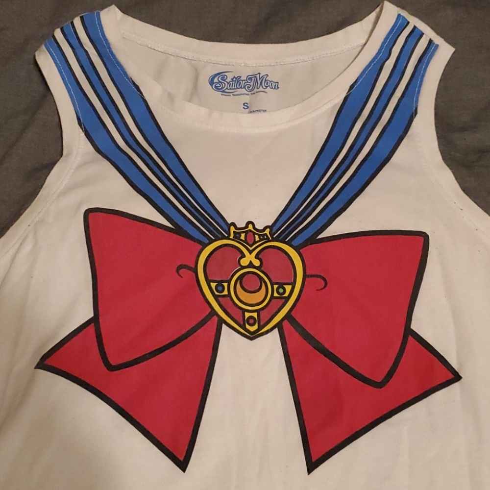 Shirt - Picture 2 of 3